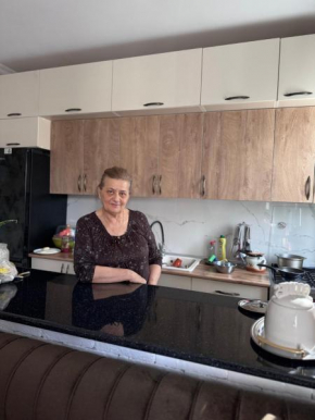 Tamar zarandia- guest house